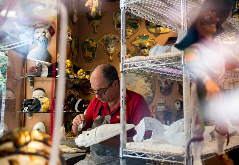 Venetian Mask Making for Adults - Image 3